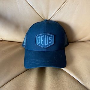 Deus Ex Machina Shield Hat
